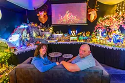 Baukje (42) en Richard (47) hebben huis in Joure omgebouwd tot een enorm kerstdorp