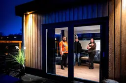 Woonwagenwoningen Drachtstercompagnie in het water: ‘Dit is onhoudbaar’
