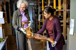 Museum Drachten ruimt op: beenprothese, schaalmodel spitkeet en spelletjes de deur uit