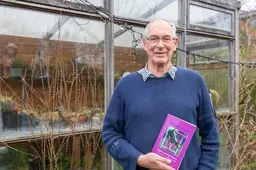 Roel (76) uit Ferwert leerde zijn gevoelens weg te stoppen: ‘Homo’s waren zondig, vies en ziek’
