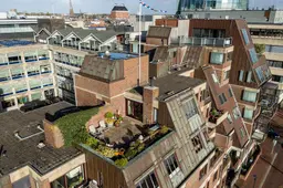 In dit penthouse in Leeuwarden is de geest van Abe Bonnema overal aanwezig: ‘Het uitzicht is fantastisch’