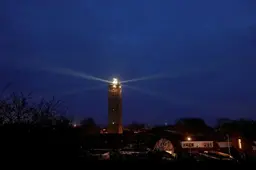 Wat doet het personeel op de enige bemande vuurtorens van Nederland op Schiermonnikoog en Terschelling?