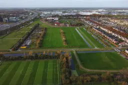 Heerenveen ontvangt miljoenen van het Rijk voor 586 nieuwe woningen naast de A32