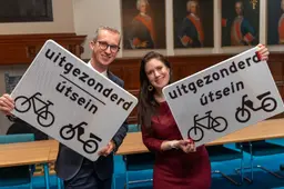 Fryske Beweging start petitie om Fries bovenaan te krijgen op nieuwe verkeersborden
