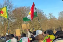 Koerden in Friesland slaan alarm: ‘Internationale hulp nodig om veiligheid te waarborgen en IS‑gevangenen binnen te houden’