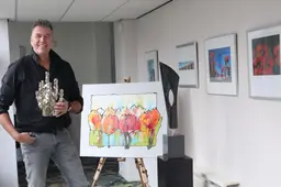 Thijmen (62) uit Langweer vindt bijzondere kunstwerken en meer in kringloopwinkels: ‘Ik bezoek iedere zaterdag acht winkels, het is echt verslavend!’