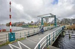 Onderhoud brug bij Eastermar wordt voor gemeente Tytsjerksteradiel stuk duurder. ‘No sitte wy mei de bakte parren’