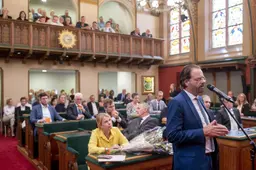 Friese PVV-voorman Harrie Graansma blijft Wilders trouw: ‘Breuk ferswakt de partij’