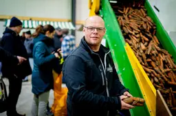 Wortels van boer Bram liggen vanaf zondag in de Poiesz