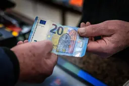 Praat mee | Het moet altijd mogelijk zijn om met contant geld te betalen