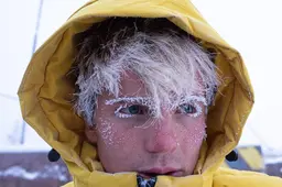 YouTuber Frank (22) uit Buitenpost trotseert min 48 graden in de koudste stad ter wereld