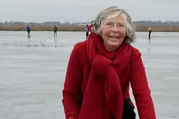 We vroegen een Friese vertaling voor een rollator met ijzers eronder voor op het ijs. Dit zijn de suggesties