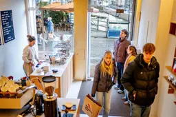 Havermelk-latte overdag in plaats van doorzakken in de kroeg? Een rondje door Leeuwarden