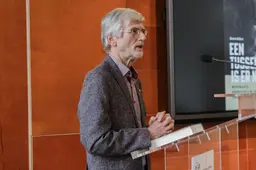 Oud-burgemeester Bearn Bilker heeft plan voor nieuwe Leeuwarder omroep