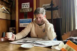 Regeerakkoord is voer voor discussie in café Marktzicht in Drachten. ‘Langer doorwerken en een hoger eigen risico. Tsja’