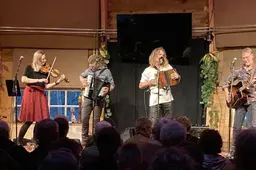 Ierse folk in Drachten. Gaeld’r brengt feest naar café Marktzicht