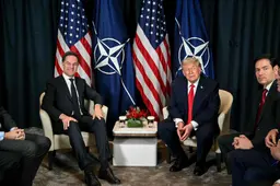 NAVO-baas Rutte koopt met gevlei en geslijm tijd bij ‘dear Donald’. Dat is vreselijk maar wel nodig | LC commentaar