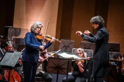 Een elegante Mozart en een overrompelende Bruckner bij het NNO