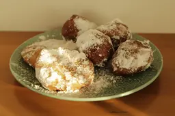 Heb je oliebollen over van de jaarwisseling? Dit kun je ermee doen
