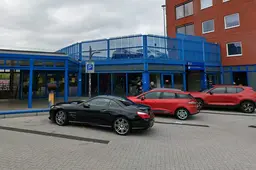 Veel fietsdiefstallen bij bewaakte NS-stalling in Heerenveen: ‘It binne de moaiste fytsen’