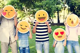 Emoji beschermt kind niet meer tegen kwaadwillende: ‘Moet je een foto nog wel op sociale media willen plaatsen in AI-tijdperk?‘