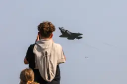 Zeven dingen die je nog niet weet over de vliegbasis in Leeuwarden: van crematieveld tot drones en maskers