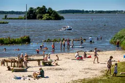 Negatief zwemadvies voor vier Friese zwemwaterlocaties