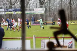 Zeventienjarige debuteert bij Hielpen met lucky goal, SDS pakt punt op tandvlees in weekend met veel afgelaste duels