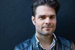 We zijn verslaafd aan bestrijdingsmiddelen, zegt journalist Dirk de Bekker (34). ‘Ten koste van het milieu en onze gezondheid’