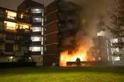 Brand in flat Leeuwarden veroorzaakt door omgevallen kaars, zeggen bewoners. ‘Zag al snel een enorme vlammenzee’