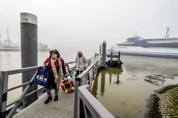 Tweede Kamerleden schrikken van erbarmelijke staat havenkade Terschelling