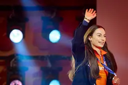 Femke Kok had de huldiging niet willen missen en heeft de blik nu op een foutloze 500 meter
