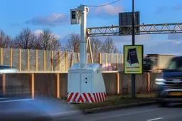 Ik hou van de flexflitser: als het kon, zou ik extra flitspalen willen crowdfunden | opinie