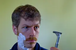 Aftershave noemen we in het Fries voortaan ‘stoppelsop’