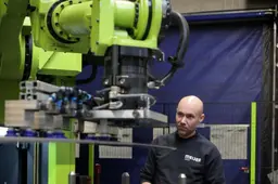 Meijer steekt niet alleen miljoenen in zijn Friese fabriek, maar gaat ook reachforks in Azië produceren