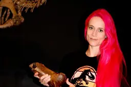 Paleontoloog Melanie During uit Leeuwarden wint Vrouw in de Media Award Friesland