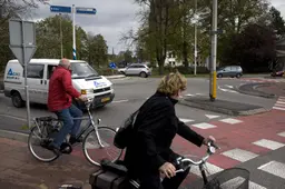 Krijgt Leeuwarden meer files na invoering fietsvoorrang op meer rotondes? Welnee, zegt gemeente