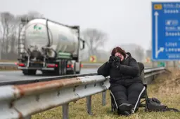 Wie is de Fryske Truckspotter achter de camera langs de A7 bij Folsgare? ‘Ik vond de anonimiteit wel prima’