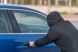Verslaafde asielzoeker (21) gaat op strooptocht door Friesland: een jaar cel