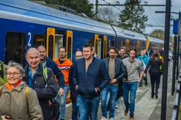 Autoloze Lucia is blij met heropend treinstation Thialf: ‘Zonder deze stop was ik niet gegaan’
