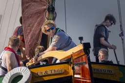 Nieuw drama rond skûtsje Ut en Thús uit Jirnsum: schipper Luuc Elzinga skipt IFKS-titelstrijd met ‘onbeschrijflijk veel pijn’