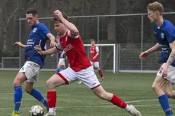 Van klassenstrijd naar vriendenwedstrijd in Opsterlander derby. ‘Vroeger sloeg je nog weleens iemand op het veld’