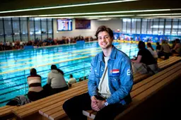 Van rampspoed naar goud: het kán. Paralympisch zwemkampioen Olivier (28) uit Elsloo moedigt kinderen aan hun dromen na te jagen