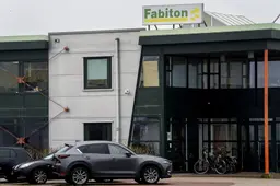 Werknemer neemt ontslag bij Fabiton en wil naar ander bedrijf. Dat mag niet, zeggen de Leeuwarders
