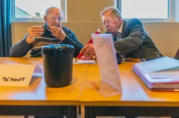 Een beetje kneuterig is zo’n raadsverkiezing wel, maar ook charmant: echte mensen uit eigen wijk of dorp | LC commentaar