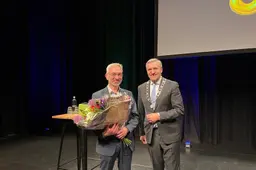 Zorgbestuurder Wim Hodes uit Wergea krijgt lintje voor inzet digitalisering zorg