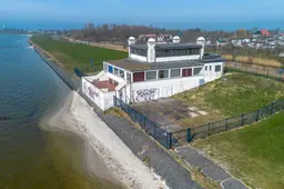 Nieuwe eigenaar BOEi noemt badpaviljoen Hindeloopen ‘het snoepje van de week’