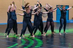 De American dream van Menaam: hoe het colorguardteam het schopt tot het WK in Ohio. ‘Once in a lifetime’