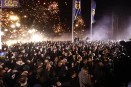 Fans verwelkomen gepromoveerd SC Cambuur bij Kooi Stadion