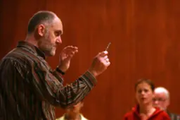 Gerben van der Veen (69) onverwacht overleden: koorman, componist, sleutelfiguur in het Friese muziekleven